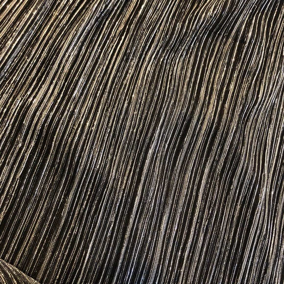 Gucci style metallic skirt 💚❤️ - Picture 6 of 8